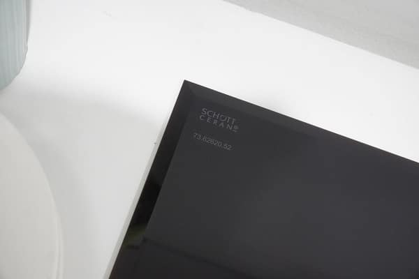 Mặt kinh của Bếp từ đôi Lorca LCI-809 PRO Mặt kinh của Bếp từ đôi Lorca LCI-809 PRO